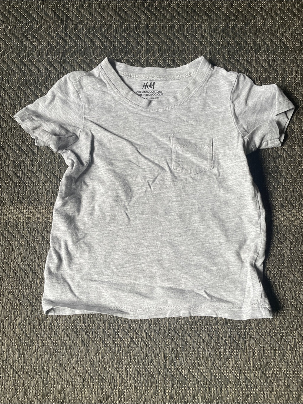 H&M Kids Heather Gray Short Sleeve Pocket Tee